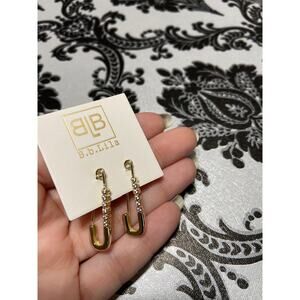 BB Lila gold safety pin earrings
